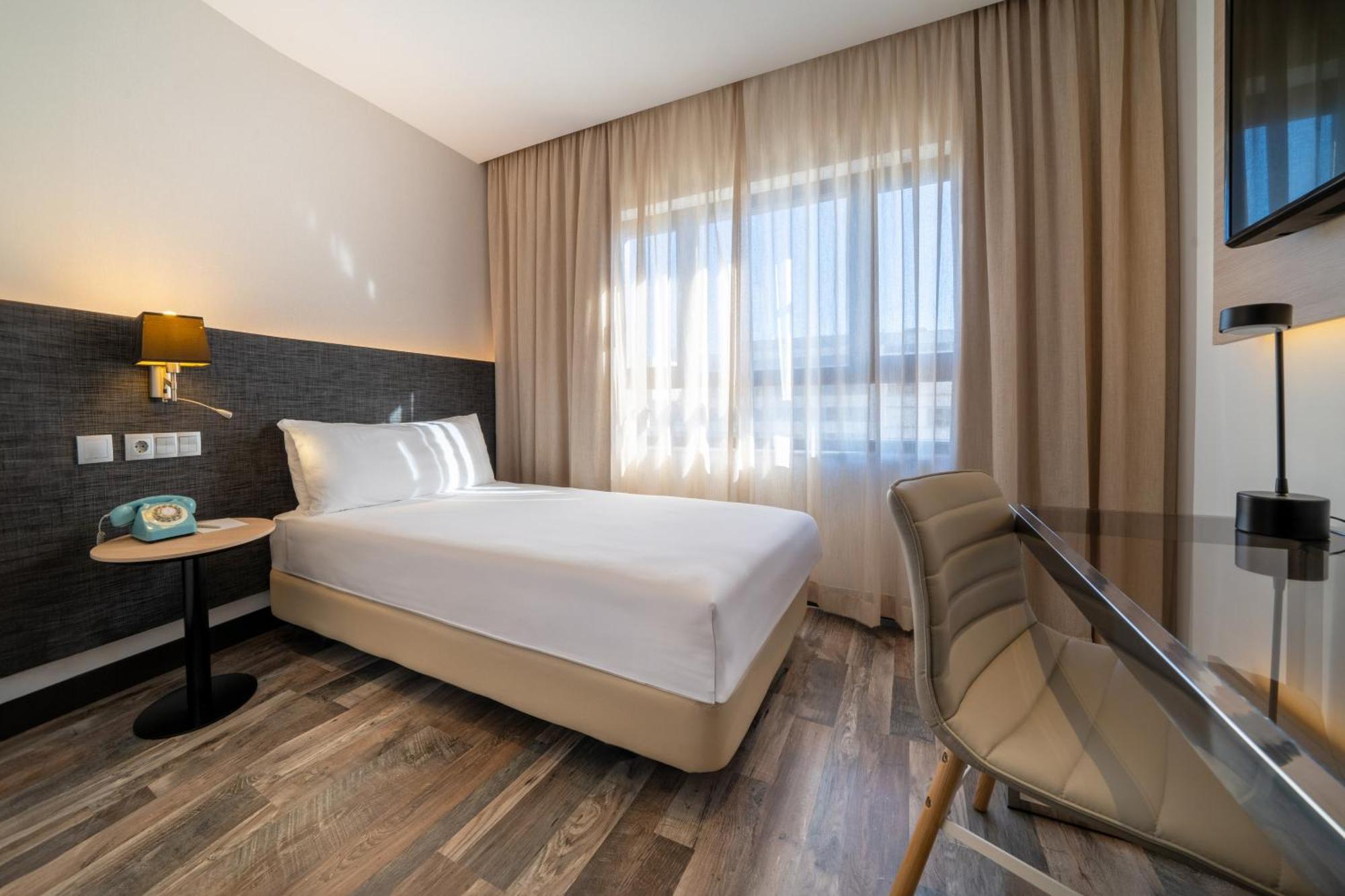 Hotel Cadiz Paseo Del Mar, Affiliated By Melia Exterior photo